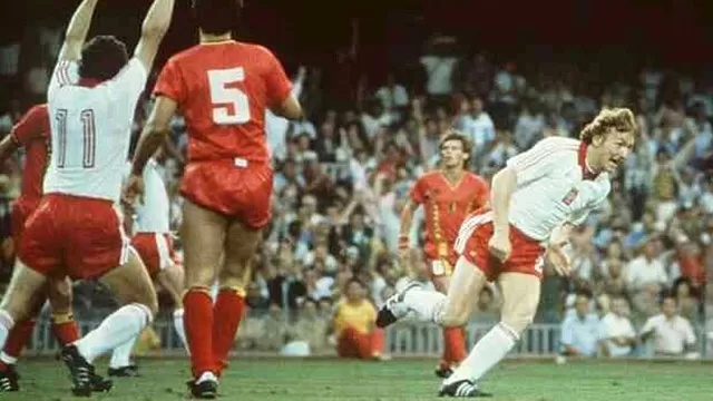 España 1982: el polaco Boniek demostró su clase con un &#39;hat-trick&#39; ante Bélgica