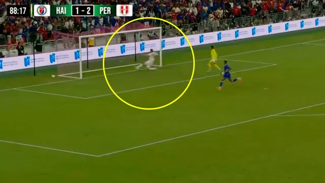 Fabio Gruber y su espectacular salvada para evitar el empate de Haití ante Perú / Foto: América