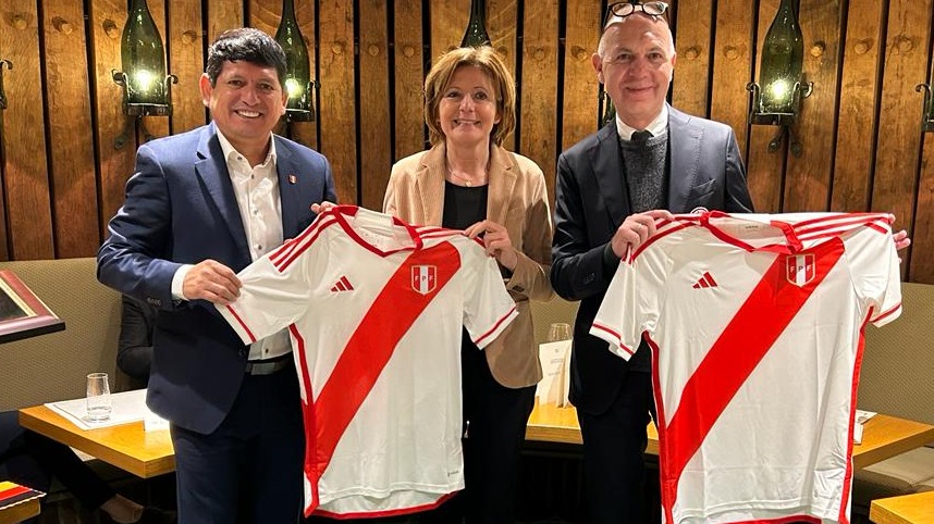 Federaciones de Perú y Alemania tuvieron encuentro y fortalecen sus relaciones en beneficio del fútbol