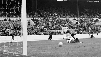 Franz Beckenbauer y un golazo en los días felices de Alemania en Inglaterra 1966