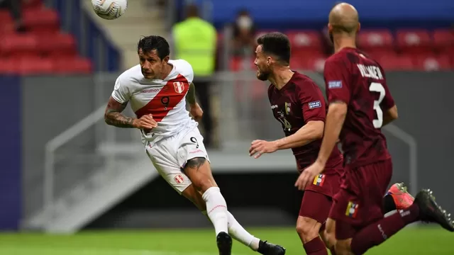 Gianluca Lapadula celebró así el pase de Perú a cuartos de la Copa América