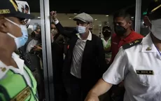 Gianluca Lapadula fue ovacionado en su llegada a Lima para sumarse a la Selección Peruana - Noticias de brujas