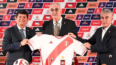 Jorge Fossati habló en conferencia de prensa. | Foto: FPF