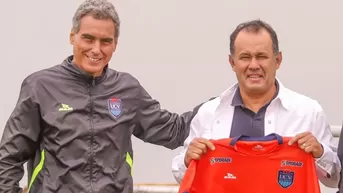 Juan Reynoso visitó entrenamiento de César Vallejo y se reencontró con Chemo del Solar