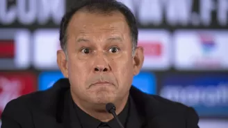 Juan Reynoso dejó de ser oficialmente el entrenador de la selección peruana. | Foto: AFP/Video: Canal N