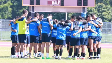 El Salvador viene entrenando preparándose para el amistoso frente a Perú / Foto: LaSelecta