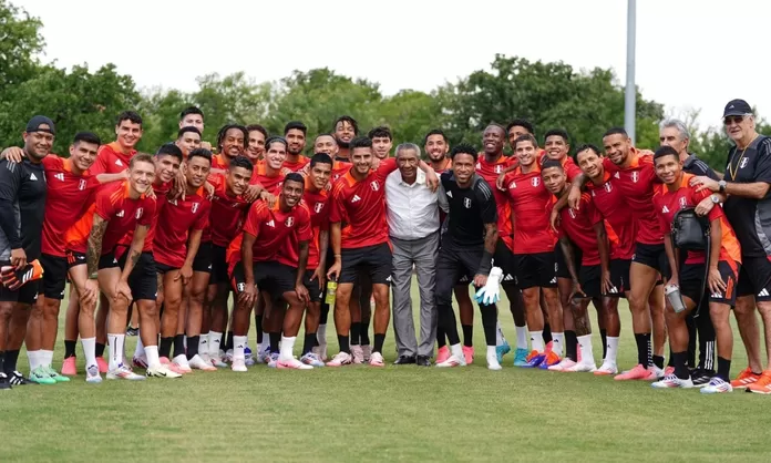 Julio Meléndez visitó a la Selección Peruana en Dallas | América Deportes