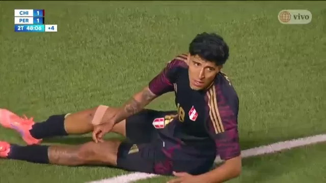 Matías Lazo anotó en contra y le dio la victoria a Chile sobre Perú en la última jugada del partido / América TV