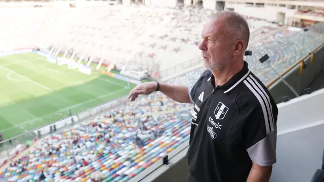 Mano Menezes se hizo presente en el Callao y en el Monumental, en su 'gira' previo a los amistosos. | AD / Bicolor