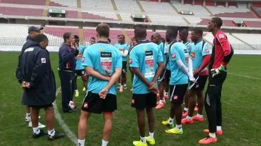 Panamá reconoció el estadio Nacional y quedó listo para enfrentar a Perú