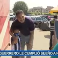 Paolo Guerrero le cumplió sueño a niño en los exteriores de la Videna