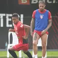 Paolo Guerrero sigue entrenando con los convocados a un día del viaje a Barcelona