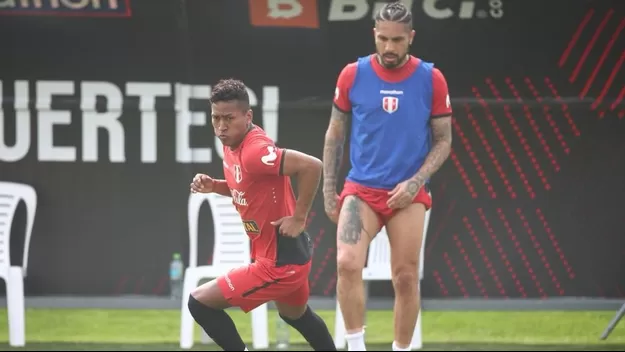 Paolo Guerrero sigue entrenando con los convocados a un día del viaje a Barcelona