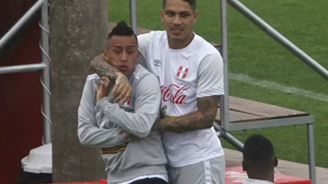 Selección peruana: Guerrero y Cueva estuvieron muy cariñosos en Videna-foto-1