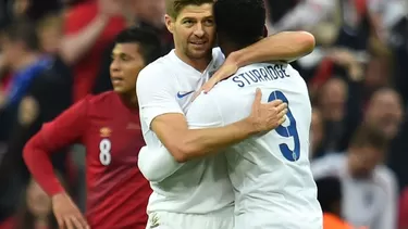 Perú cayó ante Inglaterra en Wembley en el debut de Bengoechea