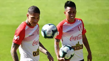 Paolo Guerrero y Christian Cueva ser&amp;aacute;n titulares ante Uruguay. | Foto: AFP