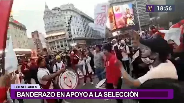 Perú vs. Argentina: Hinchada bicolor realizó banderazo en Buenos Aires