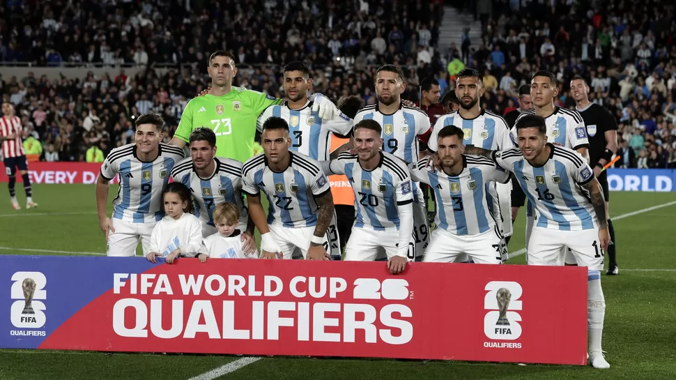 Argentina es líder de las Eliminatorias Sudamericanas 2026. | Foto: AFP.