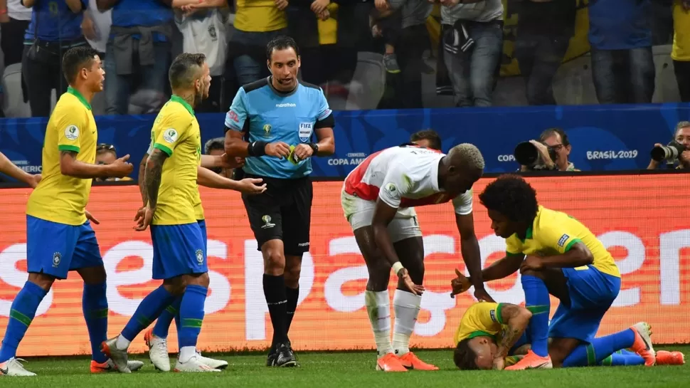 Fernando Rapallini estuvo en el Brasil 5-0 Perú en la Copa América 2019. | Foto: AFP