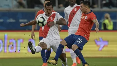 Charles Aránguiz, mediocampista del Bayer Leverkusen. | Foto: AFP