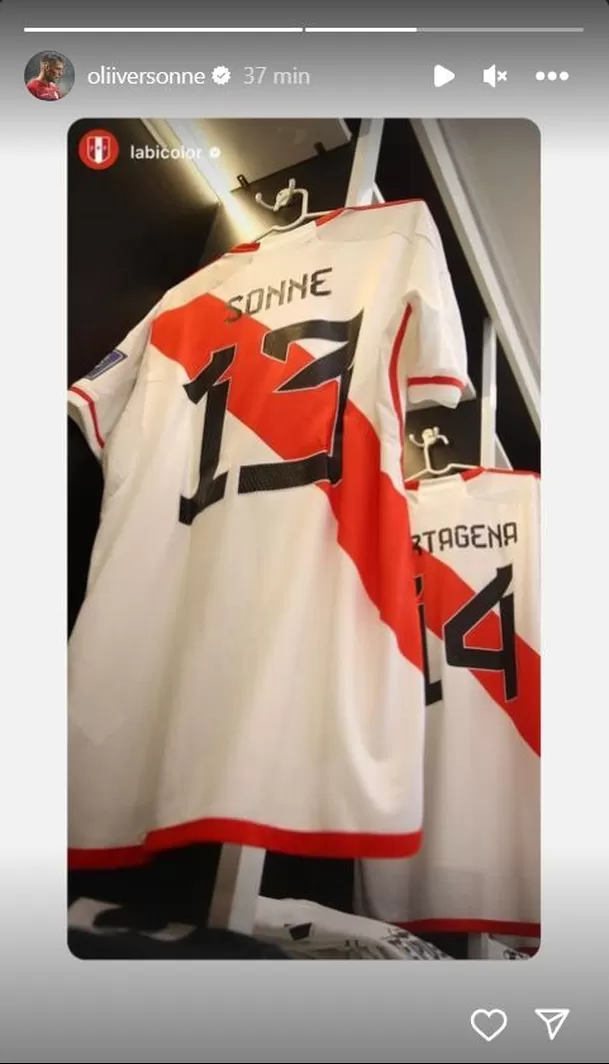 Oliver Sonne publicó su camiseta en el vestuario de Perú. | Foto:IG