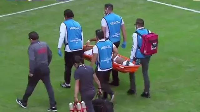 Perú vs. Colombia: Renato Tapia se lesionó y dejó la cancha en camilla
