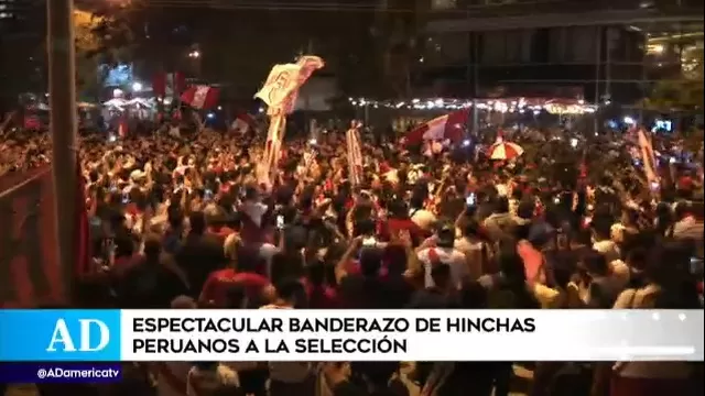 Perú vs Ecuador: Hinchas realizan espectacular banderazo en concentración de la Selección
