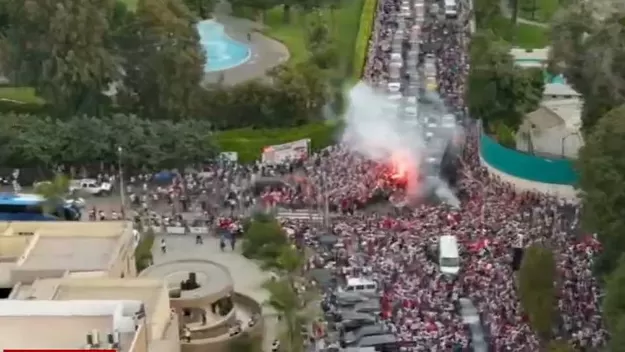 Perú vs. Paraguay: La 'Bicolor' llegó al Nacional en medio de una marea blanquirroja