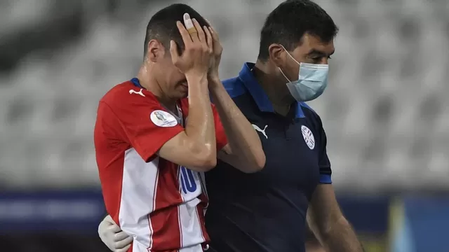Miguel Almirón salió lesionado a los 31&#39; del Paraguay vs. Uruguay. | Video: América Televisión