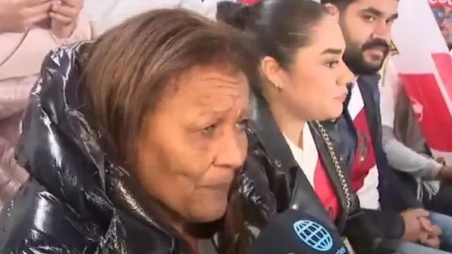 Doña Peta en el estadio Monumental para ver el Perú vs. Paraguay / Foto y Video: Fútbol en América