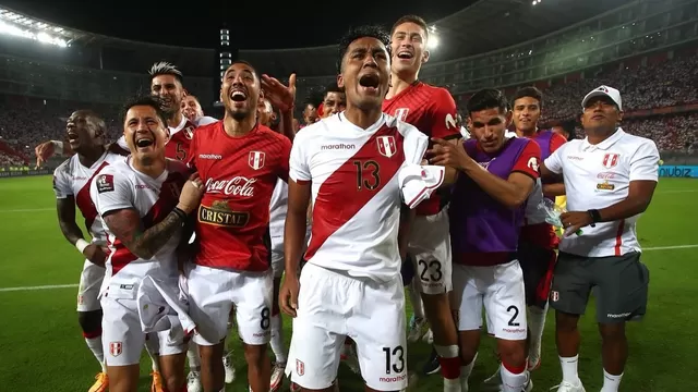 Perú venció 2-0 a Paraguay y alcanzó el repechaje para Qatar 2022