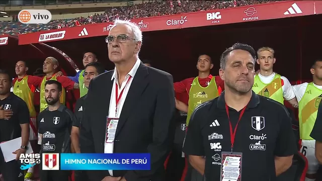 Oliver Sonne en la banca de suplente espera sumar minutos en la selección peruana. | Foto: América TV.