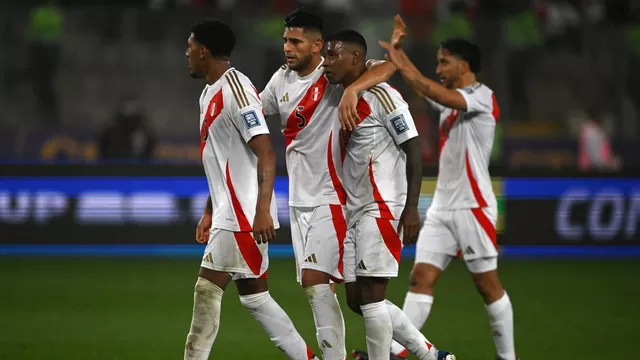 El desahogo de los futbolistas se vio dado el pitazo final en el agónico triunfo de Perú sobre Uruguay. | Video: América TV.