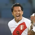 Perú vs. Uruguay: Gianluca Lapadula alienta a la Bicolor desde la tribuna como un hincha más