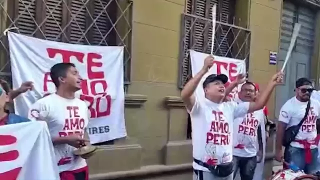 Perú vs. Uruguay: Hinchas de la &#39;Bicolor&#39; protestan en Montevideo por alto costo de entradas