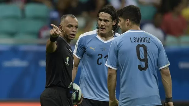 Uruguay jugará sin sus dos estrellas para el duelo ante Perú. | Foto: AFP