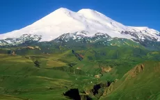 Peruano conquistó el monte más alto de Rusia para motivar a la selección - Noticias de richard-piedra