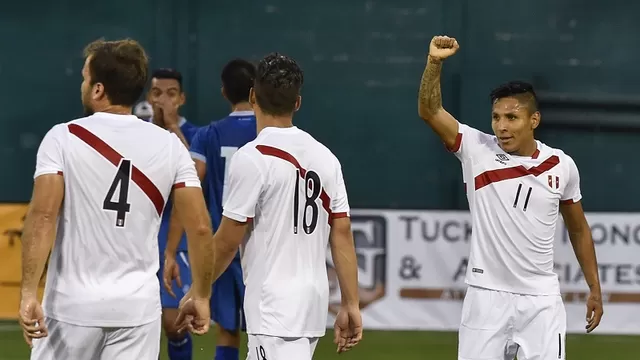 Raúl Ruidíaz llegó a su gol 100 como profesional al marcarle a El Salvador