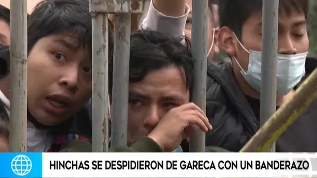 Ricardo Gareca: Hinchas se despidieron del &#39;Tigre&#39; entre lágrimas