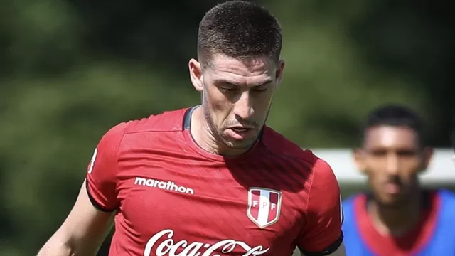 Santiago Ormeño marcó un golazo en la práctica de la selección peruana