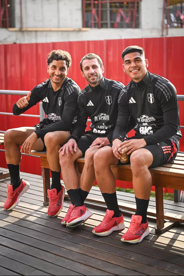 Archimbaud, Calcatera y Ramos en el entrenamiento en la Videna. | Foto: La Bicolor.