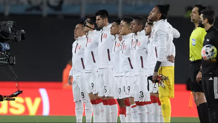 La selección peruana descendió tres posiciones en el ranking FIFA