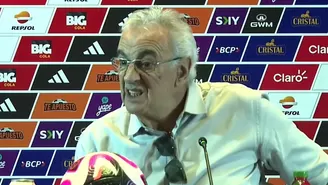 Jorge Fossati no soportó una interrogante e increpó al periodista que le realizó la consulta en la conferencia de prensa. | Video: FPF.