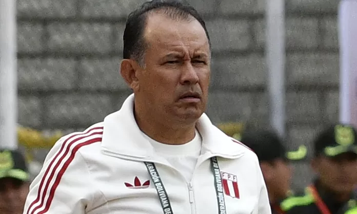 Selección Peruana Hinchas Piden Otra Vez La Salida De Juan Reynoso América Deportes 2787