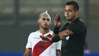 Julio Bascuñán, árbitro chileno de 42 años. | Foto: AFP/Video: Fútbol en América