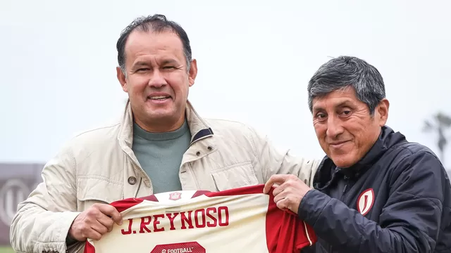 Selección peruana: Juan Reynoso visitó las prácticas de Universitario