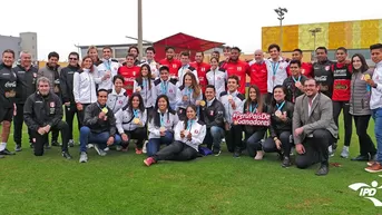 Medallistas panamericanos visitaron a la selección peruana en la Videna