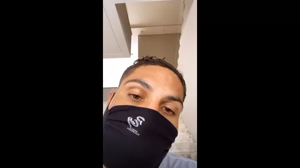 Paolo Guerrero presentó sus mascarillas.