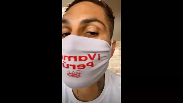 Paolo Guerrero presentó sus mascarillas.