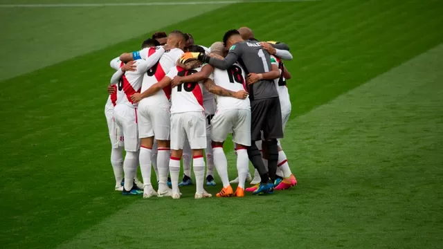 La selección peruana descendió un puesto en el ranking de selecciones. | Foto: AFP